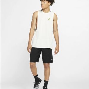 NWT Nike Hoops Basketball Black Shorts